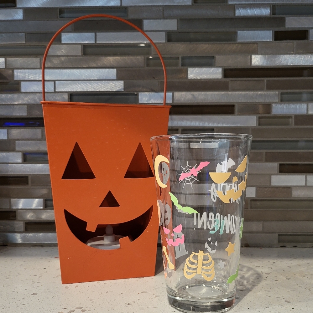 Happy Halloween Glow in the Dark Glass - Picture 2 of 3